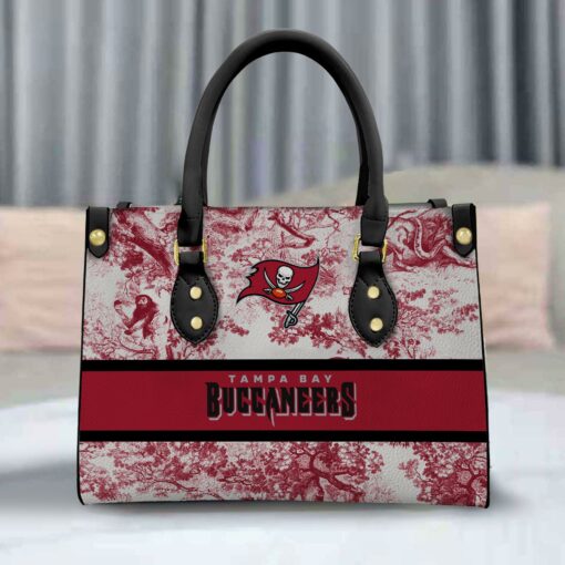 Tampa Bay Buccaneers Personalized Leather Hand Bag BB308